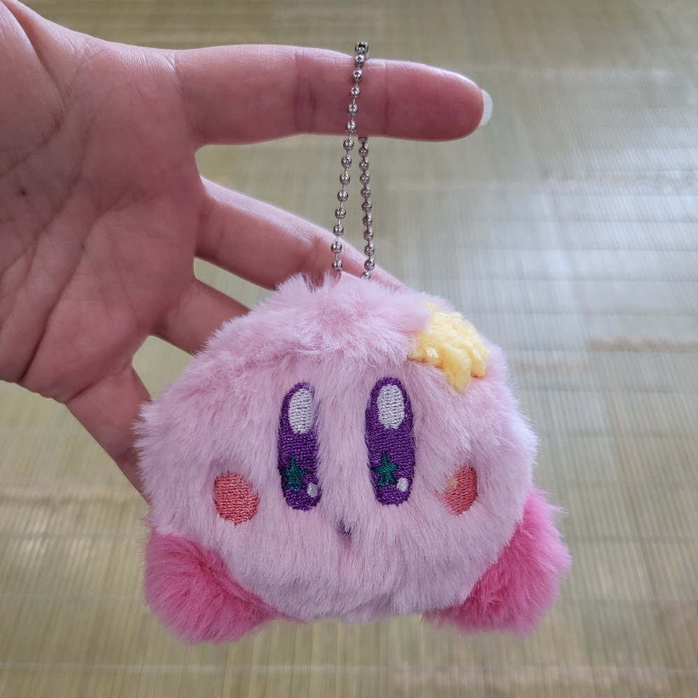 Kirby Plush Keychain Charm - Picture 2 of 6